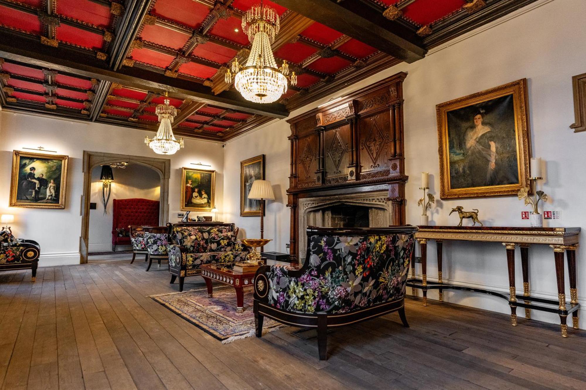 Weston Manor Hotel ภายนอก รูปภาพ