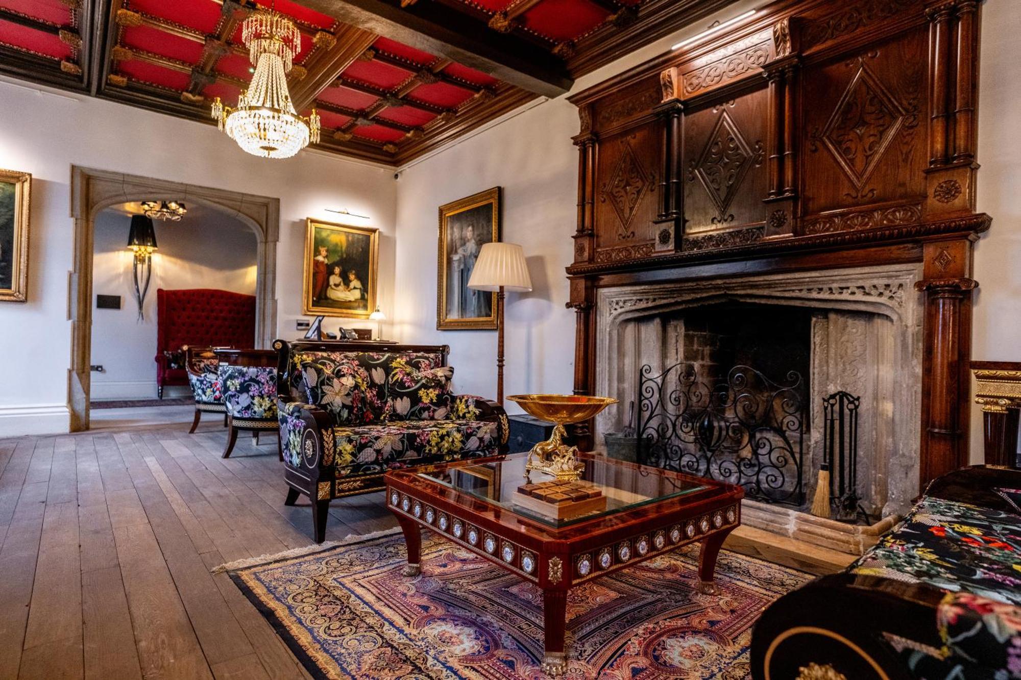 Weston Manor Hotel ภายนอก รูปภาพ