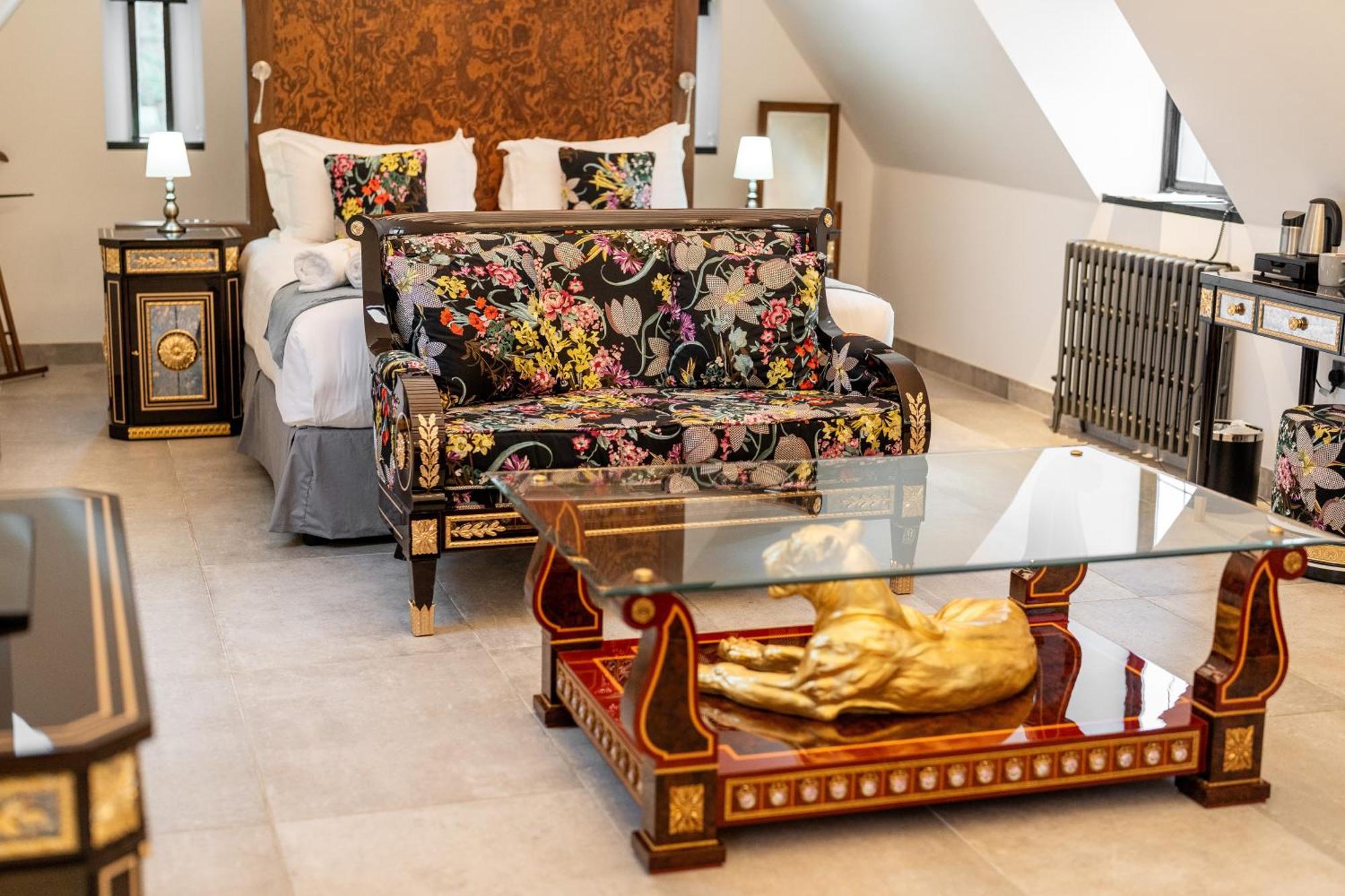 Weston Manor Hotel ภายนอก รูปภาพ