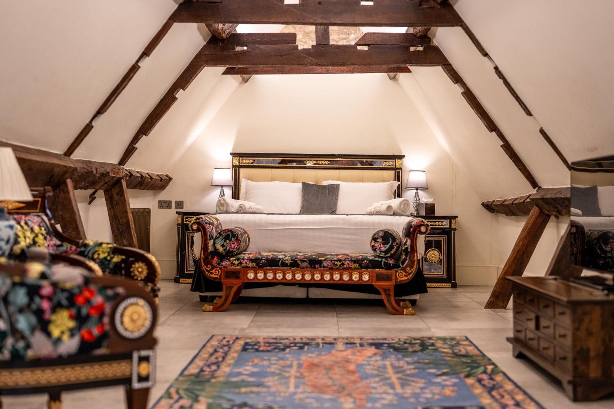 Weston Manor Hotel ภายนอก รูปภาพ