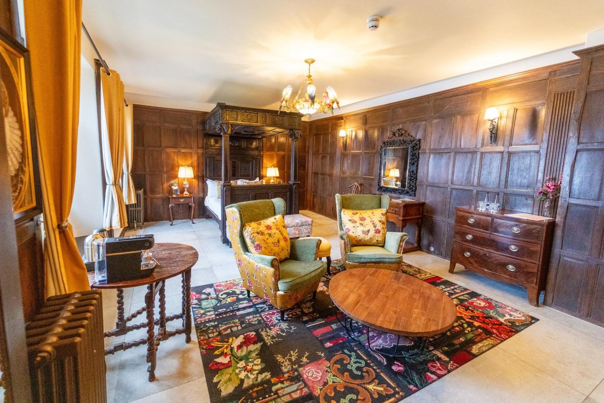 Weston Manor Hotel ภายนอก รูปภาพ