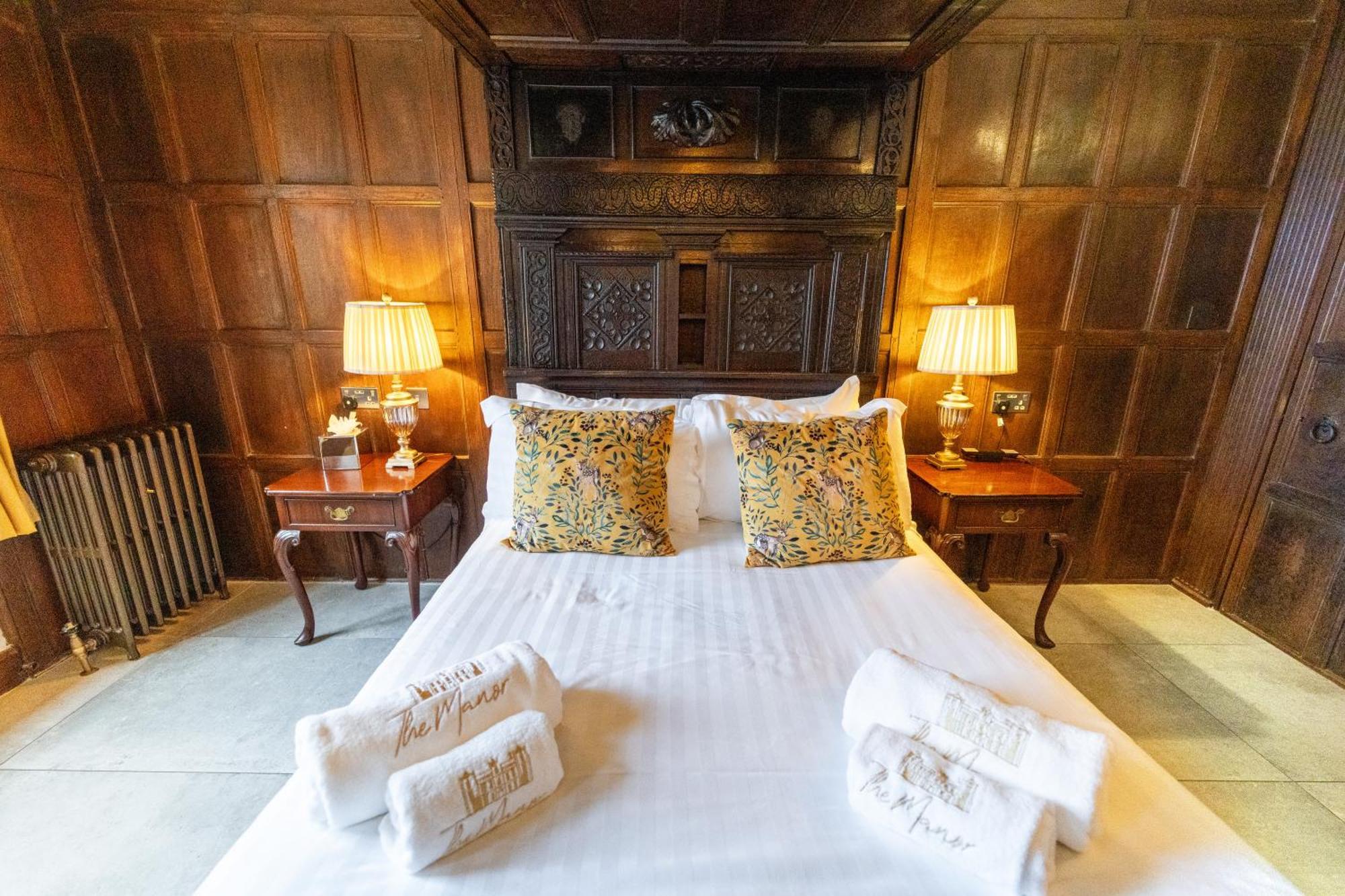 Weston Manor Hotel ภายนอก รูปภาพ